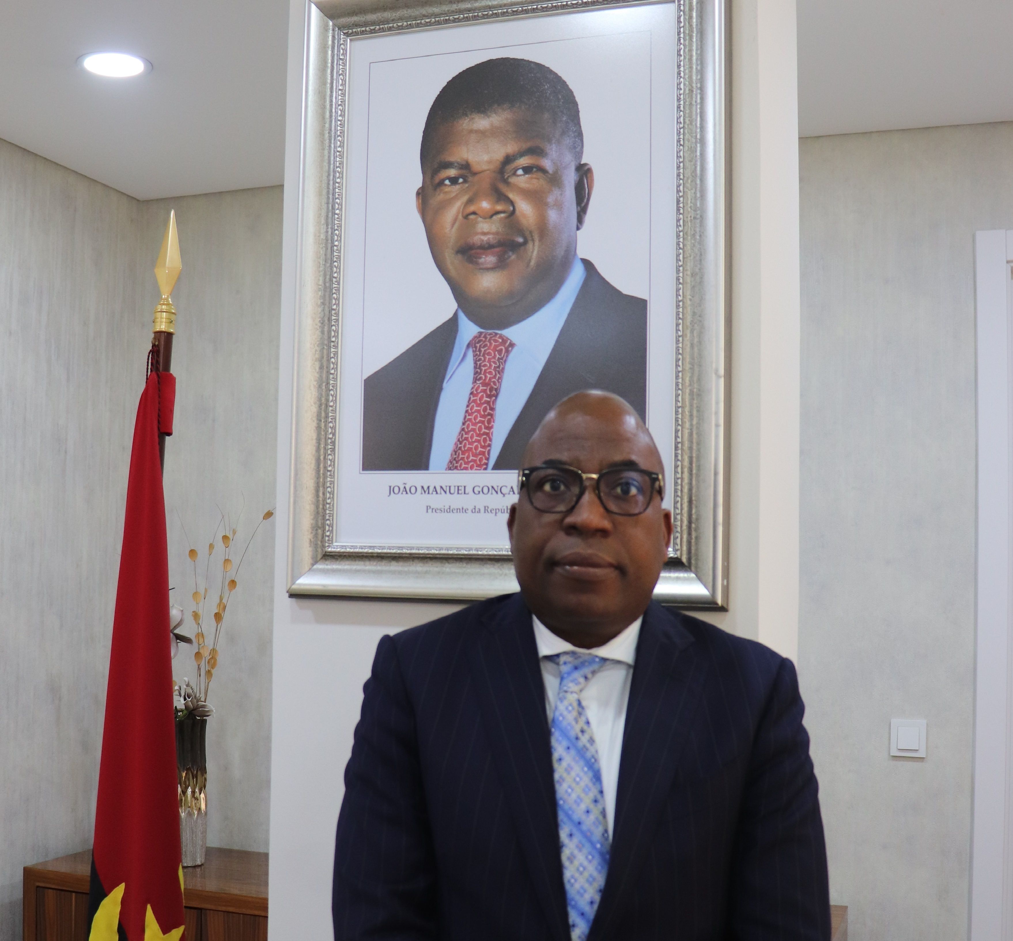       ARLINDO BOTA MANUEL CARLOS